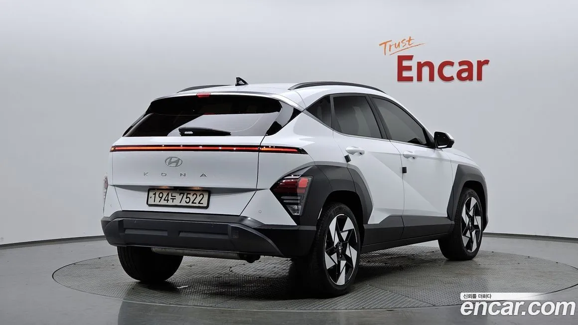 Hyundai Kona — фото 2