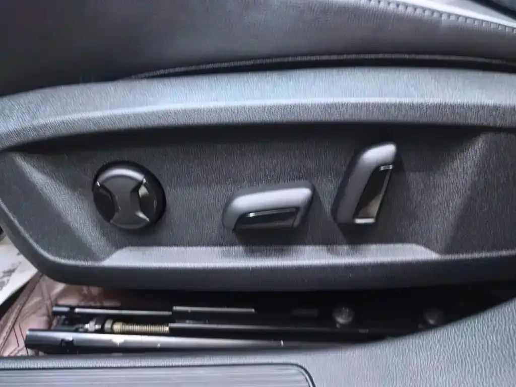 Volkswagen Lavida 2023 из CN, фото 8