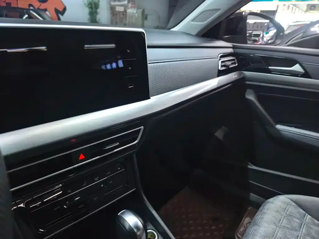 Volkswagen Lavida 2023 из CN, фото 7