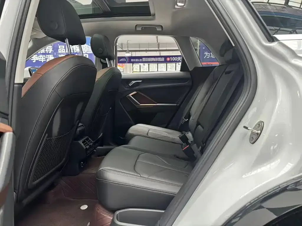 Audi Q3 2022 из CN, фото 10
