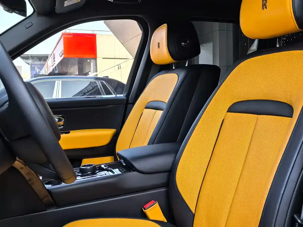 Rolls-Royce Cullinan 2022 из CN, фото 6