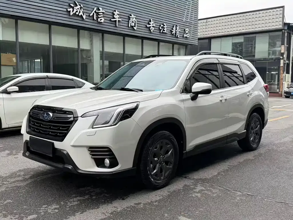 Subaru Forester — фото 1