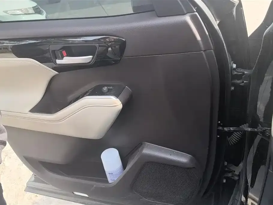 Toyota Highlander 2023 из CN, фото 5