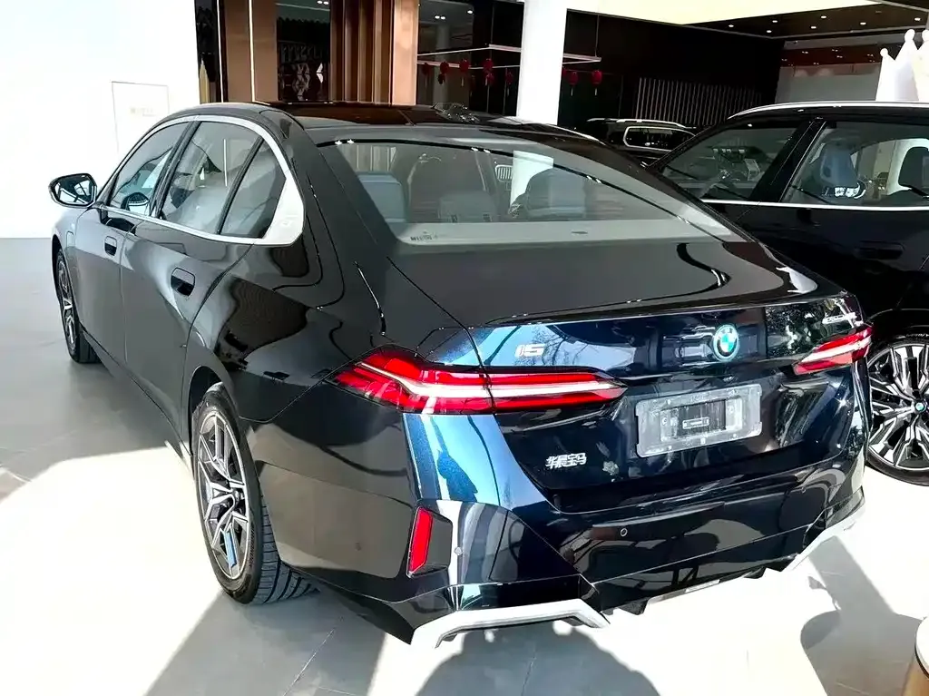 BMW i5 2025 из CN, фото 3