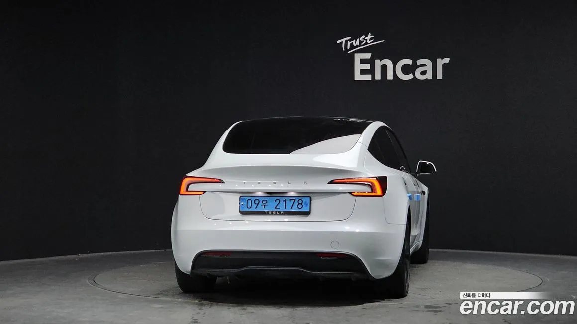 Tesla Model 3 2024 из KR, фото 4