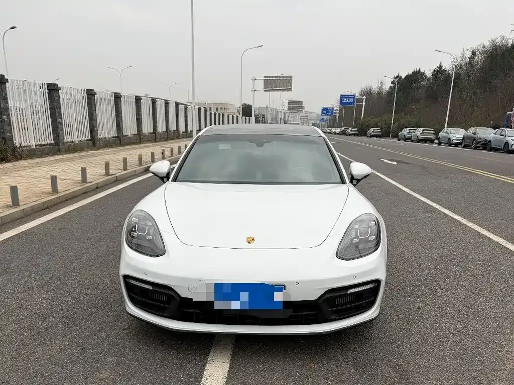 Porsche Panamera 2022 из CN, фото 5