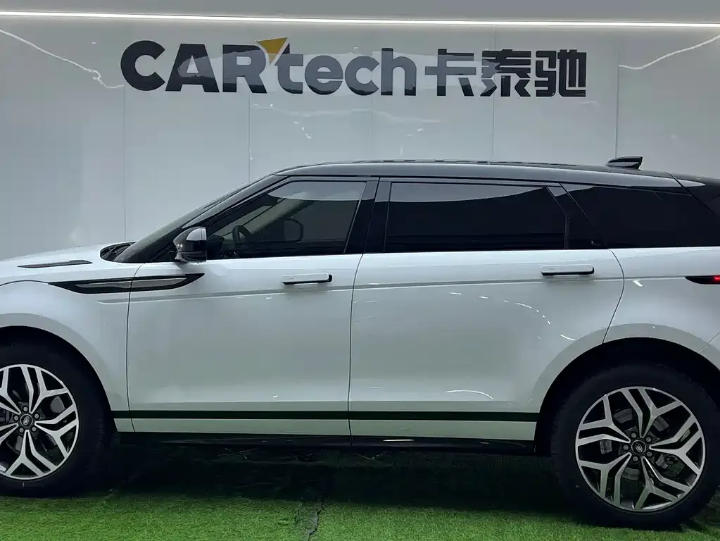 Land Rover Evoque 2023 из CN, фото 2