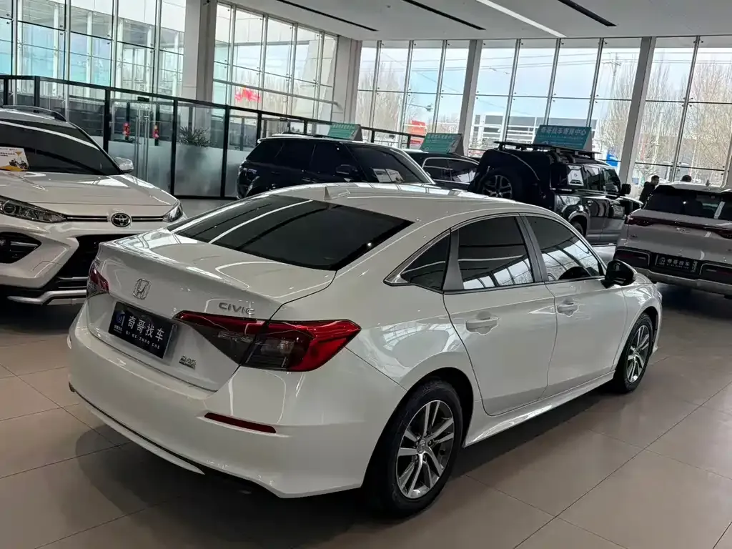 Honda Civic — фото 8