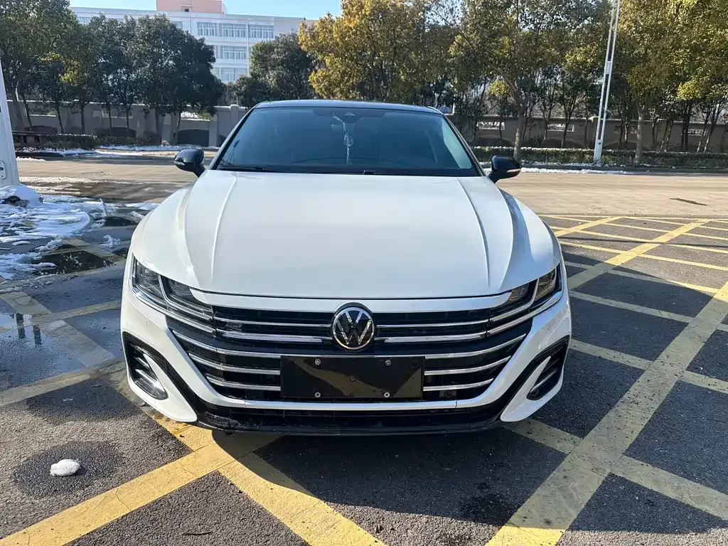 Volkswagen CC 2023 из CN, фото 1