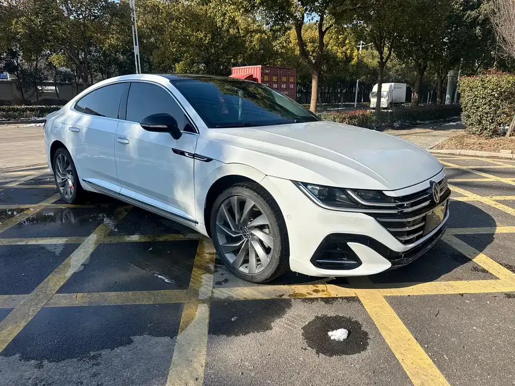 Volkswagen CC 2023 из CN, фото 9