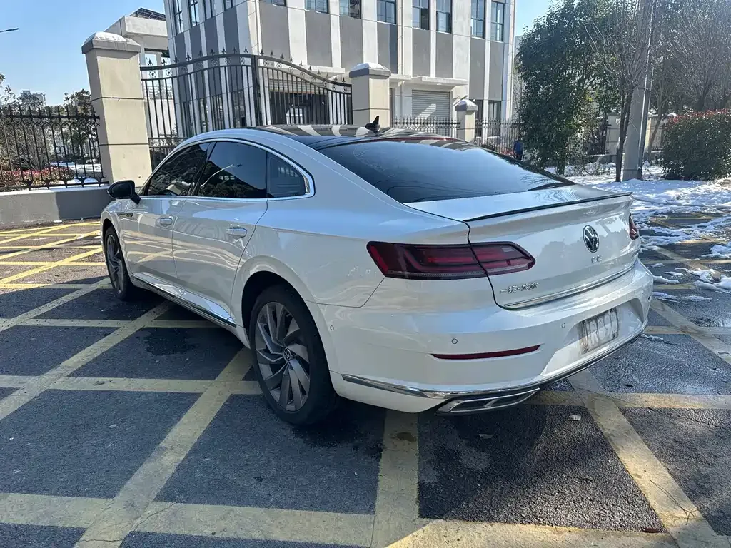 Volkswagen CC 2023 из CN, фото 3