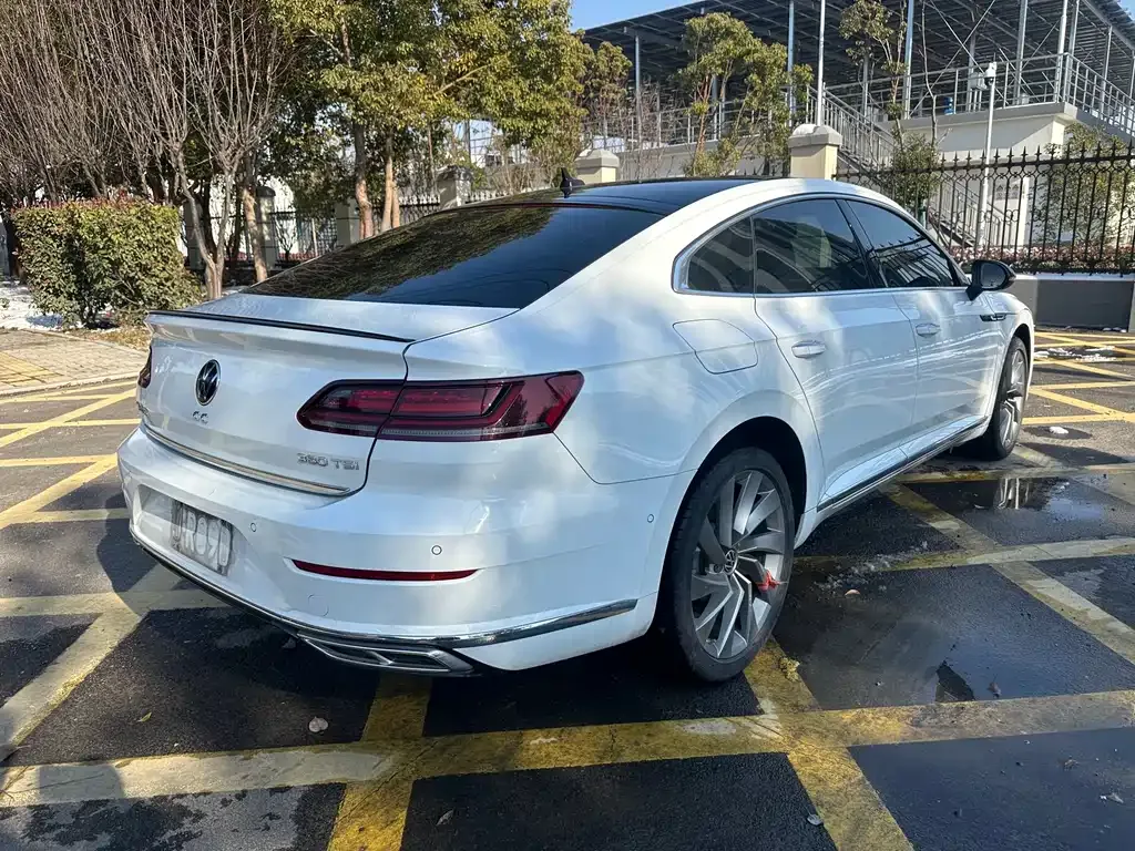 Volkswagen CC 2023 из CN, фото 5