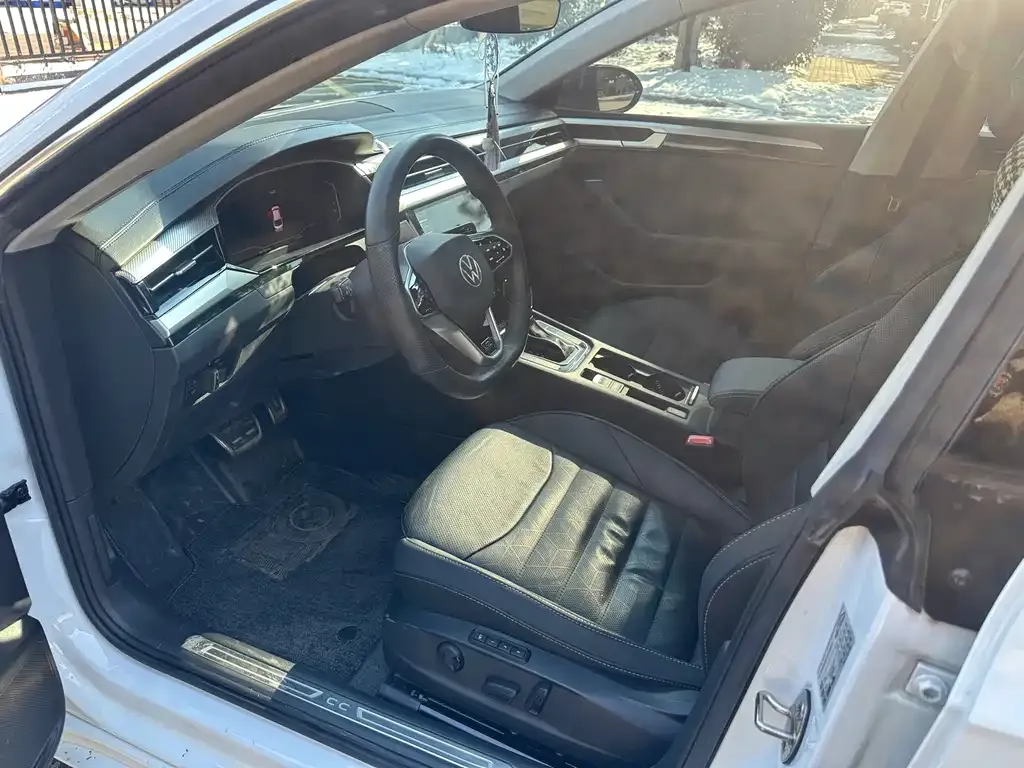 Volkswagen CC 2023 из CN, фото 6