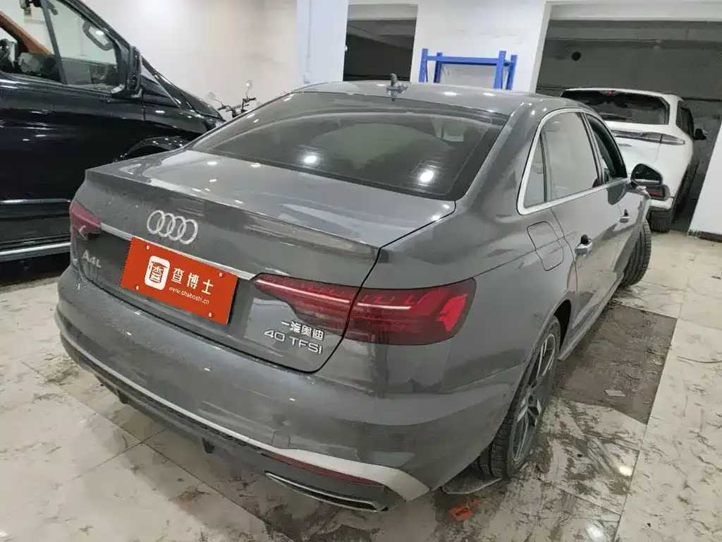 Audi A4L 2022 из CN, фото 9