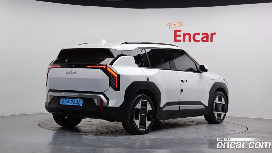 Kia EV3 — фото 2