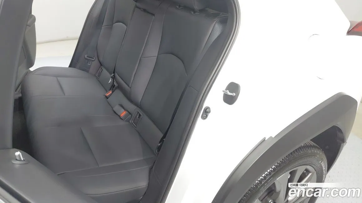 Lexus UX 2025 из KR, фото 8