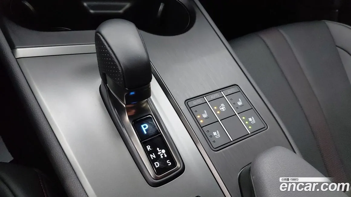 Lexus UX 2025 из KR, фото 5
