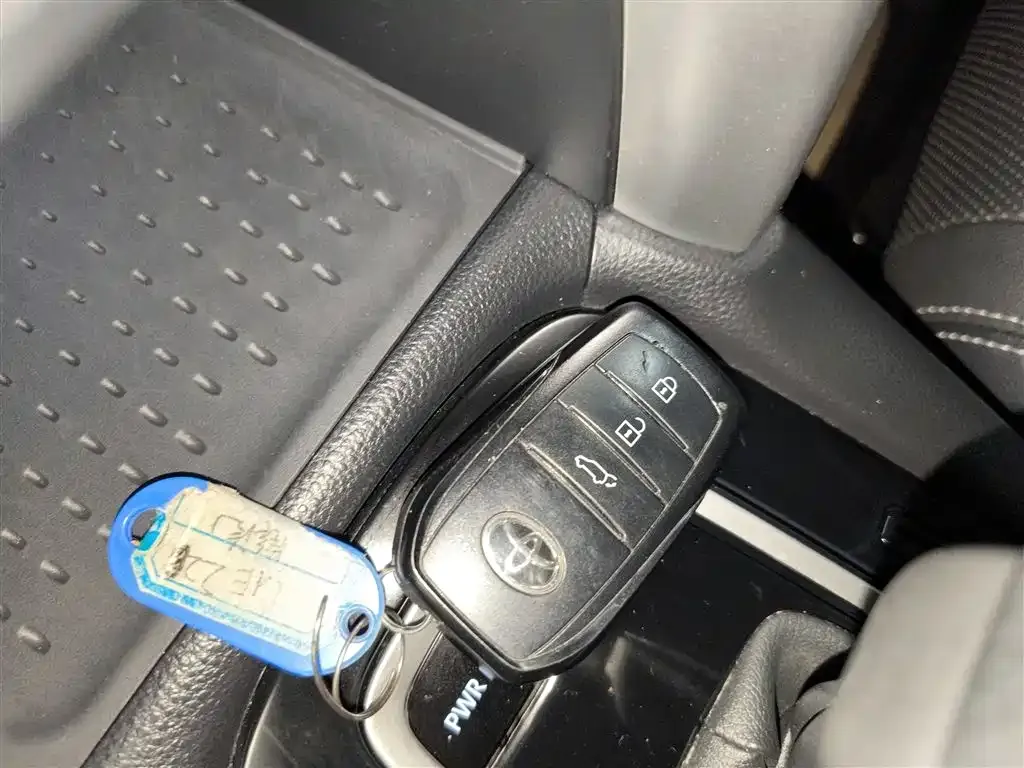 Toyota Frontlander 2022 из CN, фото 9