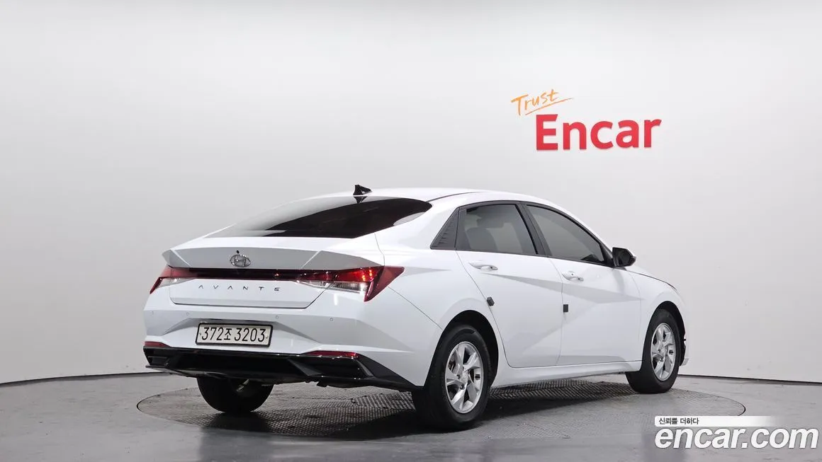 Hyundai AVANTE — фото 2