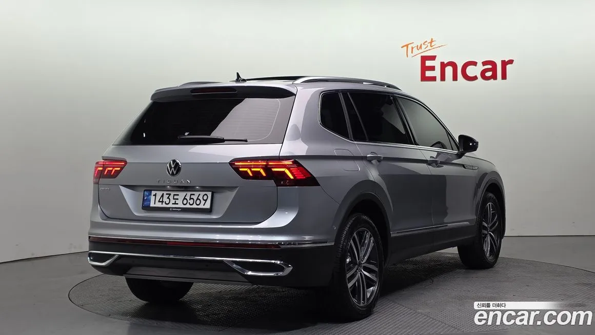 Volkswagen Tiguan — фото 2