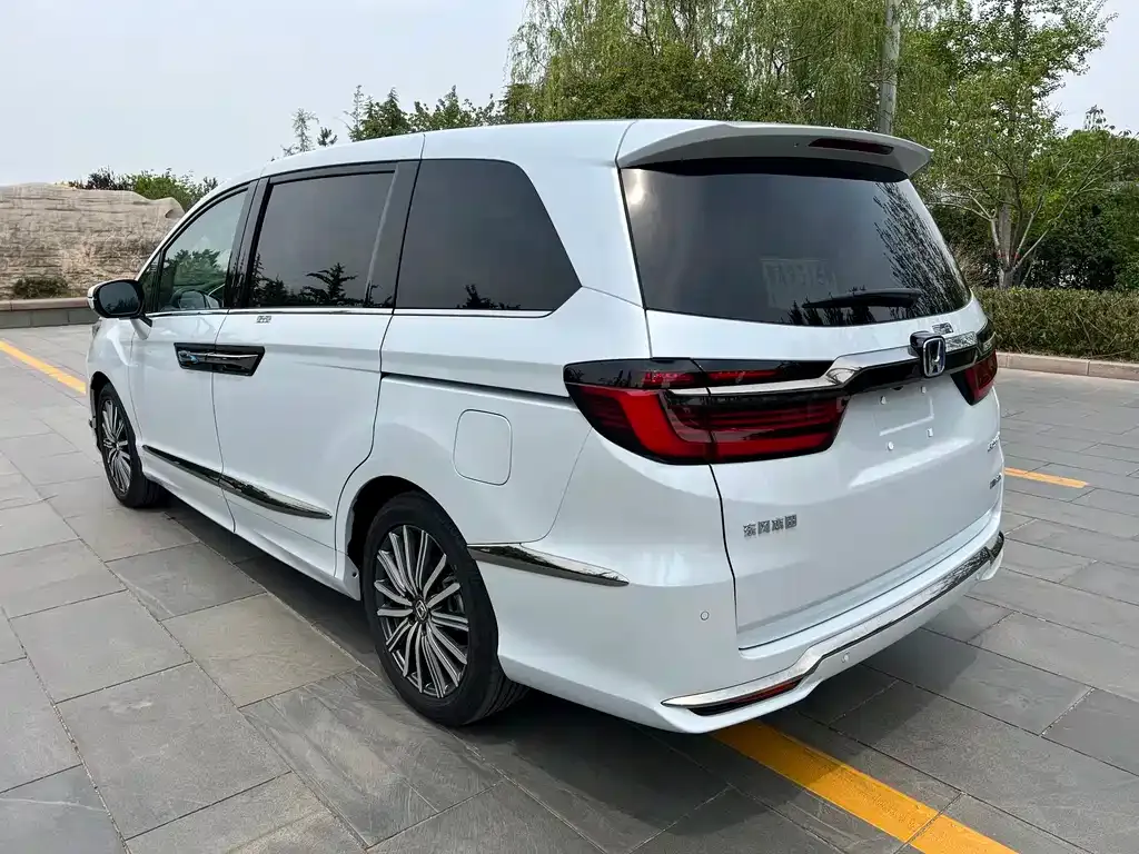 Honda Elysion 2025 из CN, фото 6