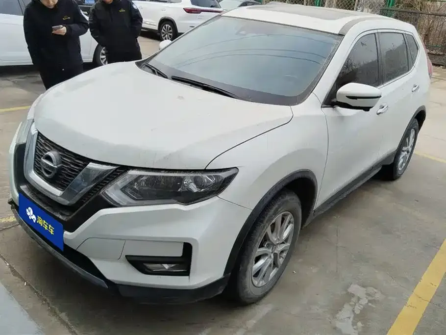Nissan X-Trail — фото 1