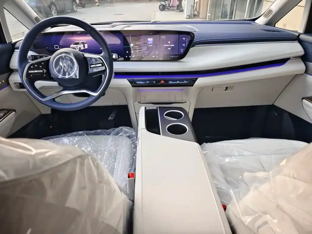 Buick GL8 Hybrid — фото 10