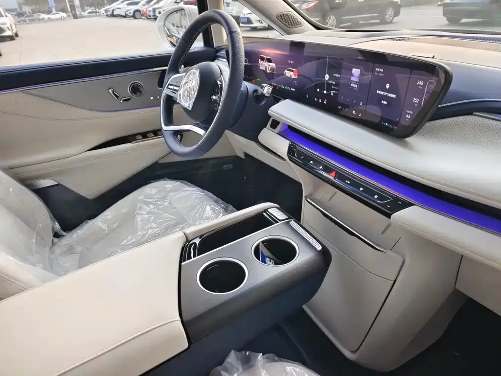 Buick GL8 Hybrid — фото 9