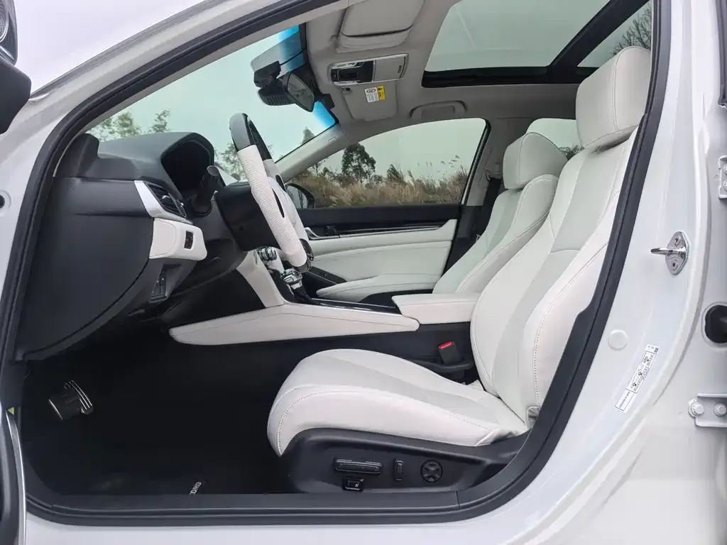 Honda Accord 2023 из CN, фото 5
