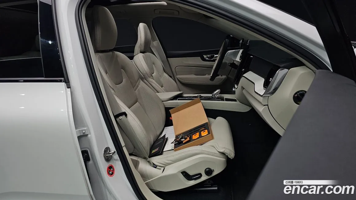 Volvo XC60 2026 из KR, фото 5