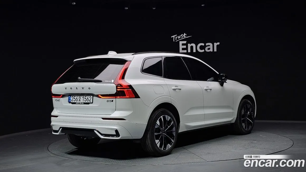 Volvo XC60 2026 из KR, фото 2