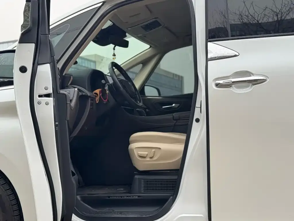 Toyota Vellfire 2024 из CN, фото 9