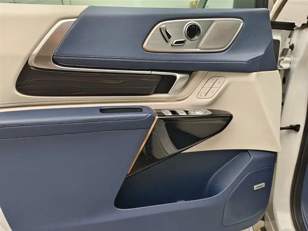 Buick Century 2023 из CN, фото 2
