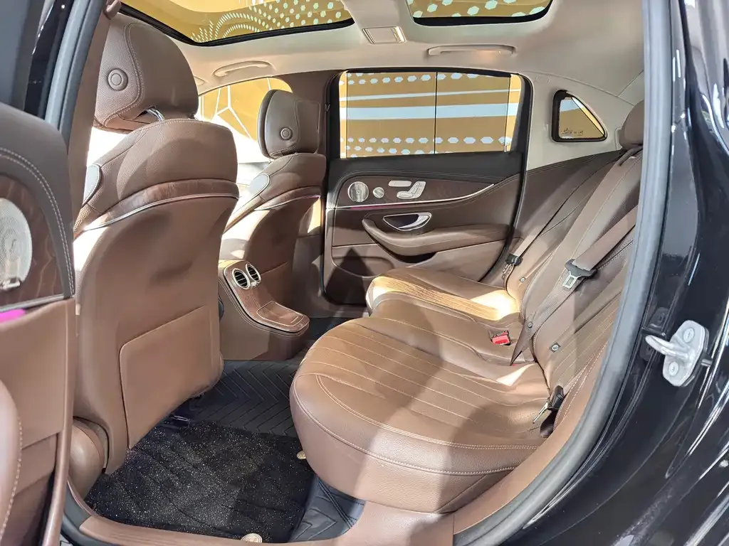 Mercedes-Benz E-Class 2023 из CN, фото 7