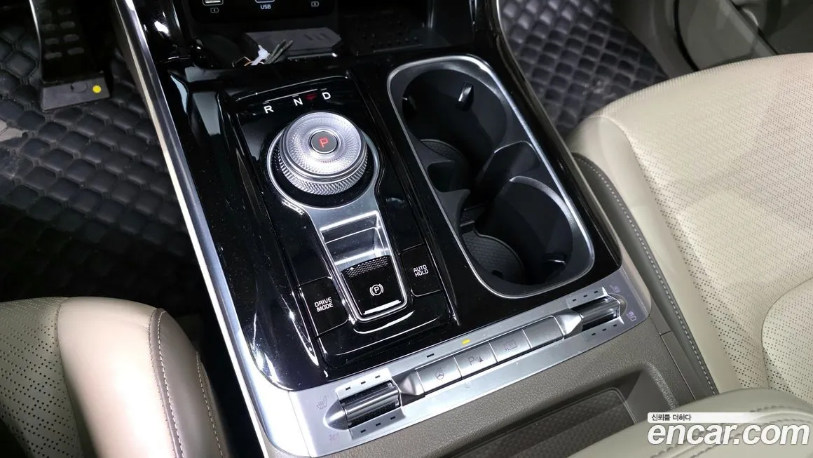 Kia Carnival — фото 10