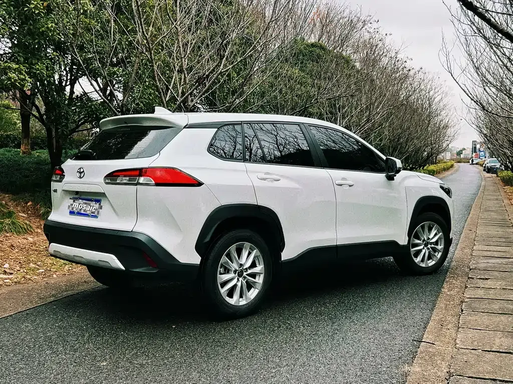 Toyota Corolla Cross 2022 из CN, фото 7