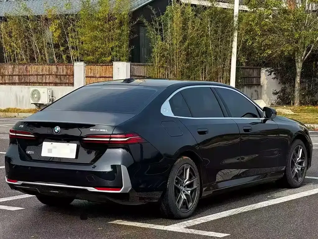 BMW i5 2025 из CN, фото 5