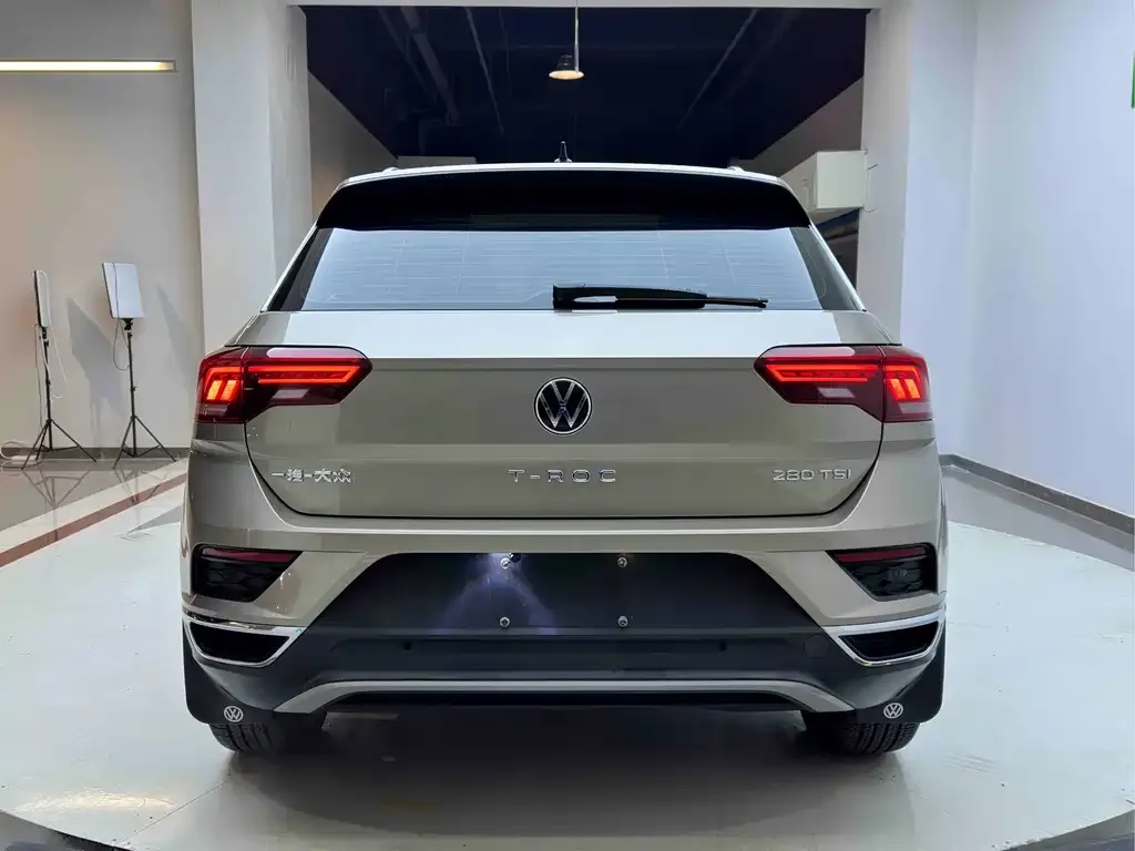 Volkswagen T-Roc 2023 из CN, фото 3