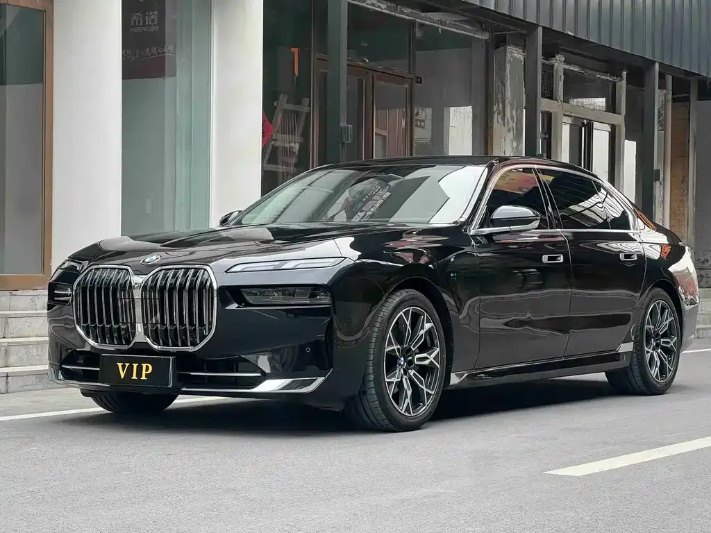 BMW 7 Series 2024 из CN, фото 1