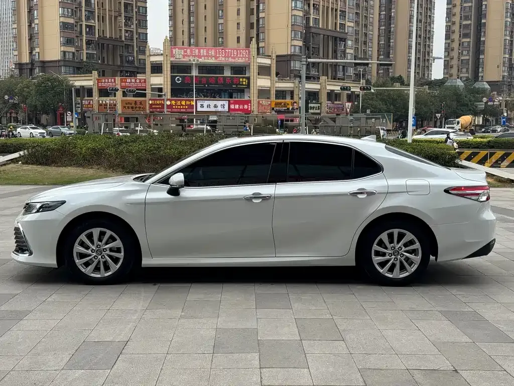 Toyota Camry 2022 из CN, фото 9