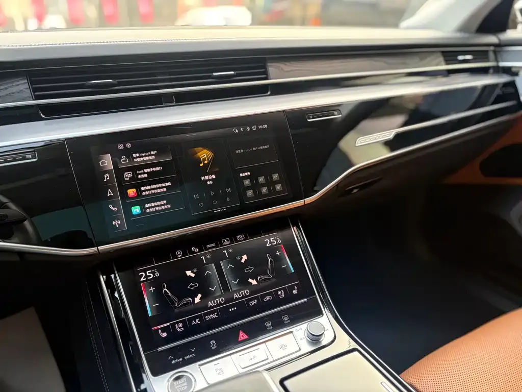 Audi A8 2023 из CN, фото 6