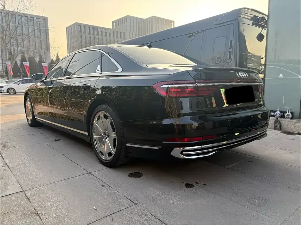 Audi A8 2023 из CN, фото 7