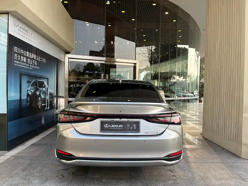 Lexus ES 2025 из CN, фото 4