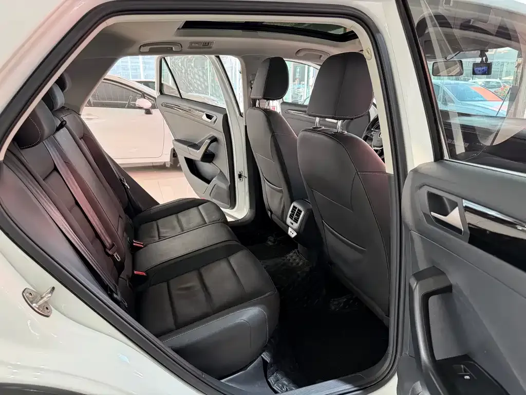 Volkswagen T-Roc 2022 из CN, фото 7