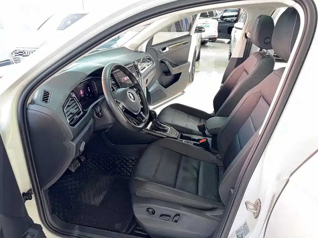 Volkswagen T-Roc 2022 из CN, фото 8