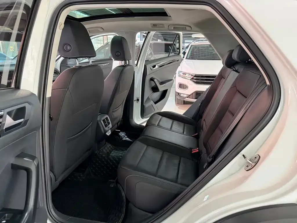 Volkswagen T-Roc 2022 из CN, фото 6