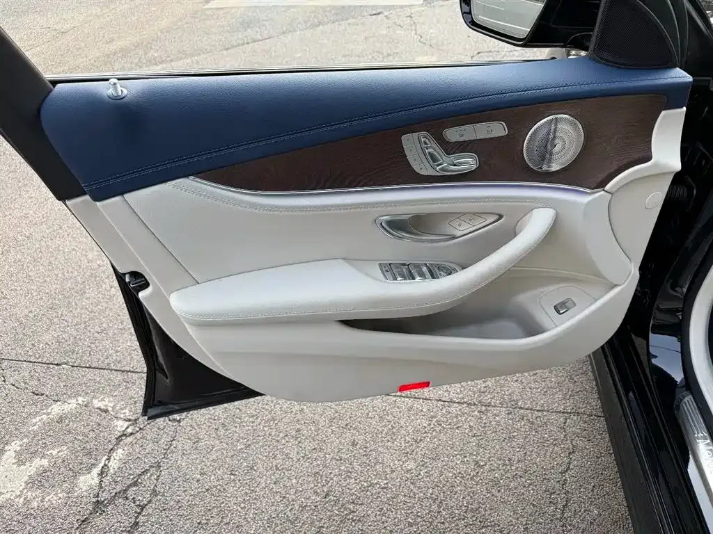 Mercedes-Benz E-Class 2022 из CN, фото 2