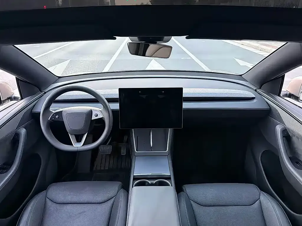 Tesla Model Y L 2025 из CN, фото 4