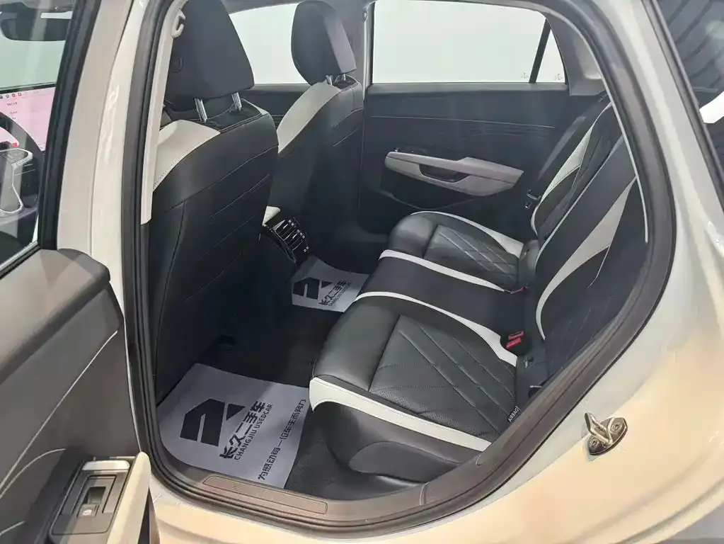 Volkswagen Sagitar 2025 из CN, фото 6