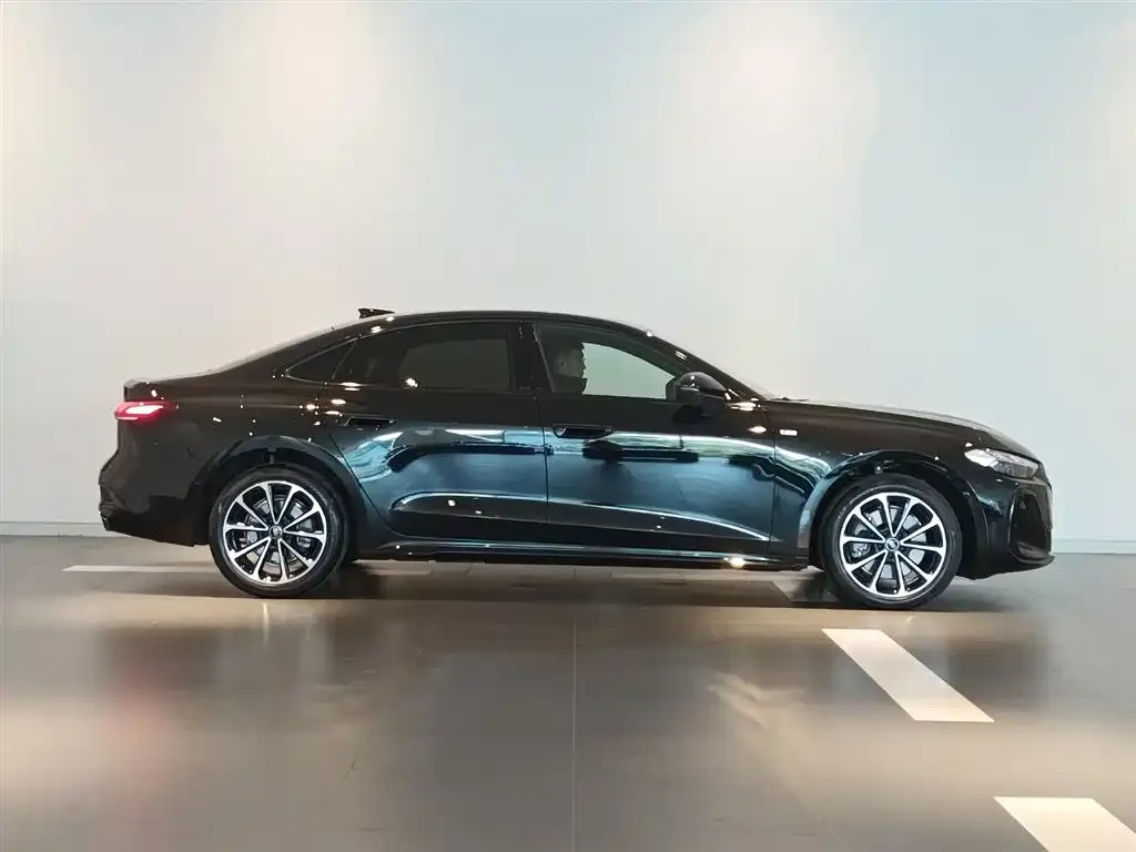 Audi A5L 2025 из CN, фото 2